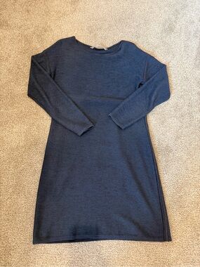 Athleta Navy Long-Sleeve Knit Shift Dress